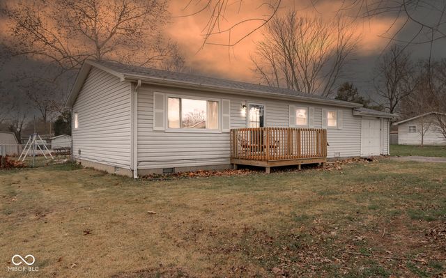 320 New York Street, Austin, IN 47102