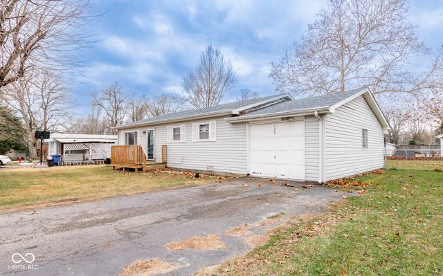 320 New York Street, Austin, IN 47102