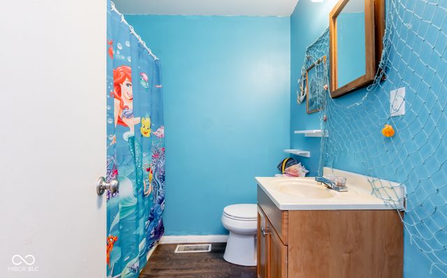 320 New York Street, Austin, IN 47102