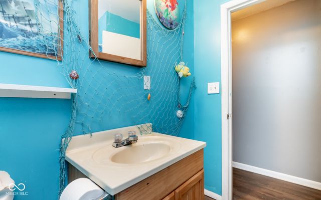 320 New York Street, Austin, IN 47102