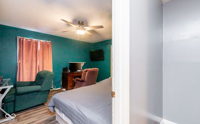 320 New York Street, Austin, IN 47102