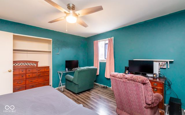 320 New York Street, Austin, IN 47102