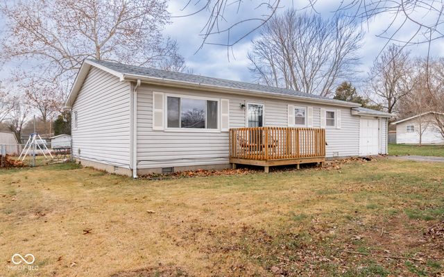 320 New York Street, Austin, IN 47102