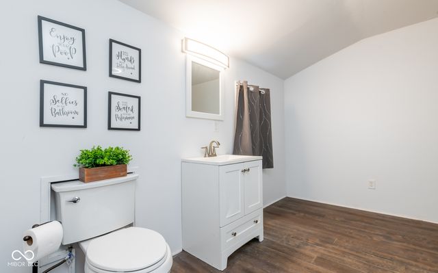 320 New York Street, Austin, IN 47102