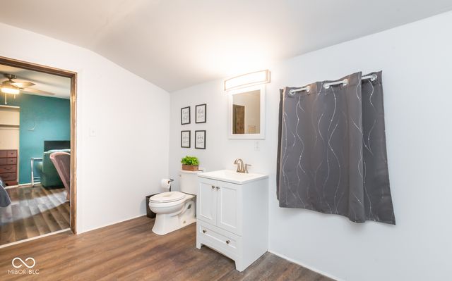 320 New York Street, Austin, IN 47102