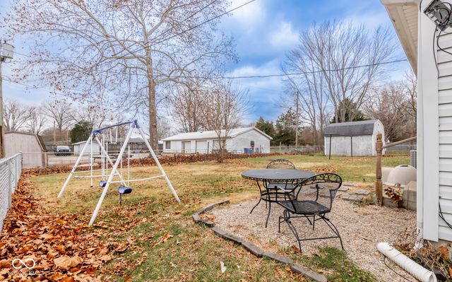 320 New York Street, Austin, IN 47102