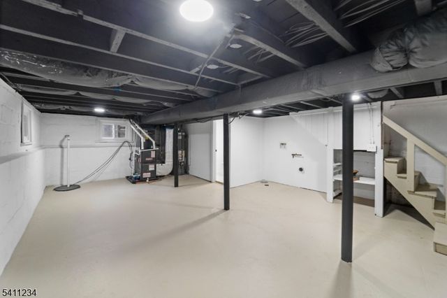 48 Adams St, Irvington Twp., NJ 07111