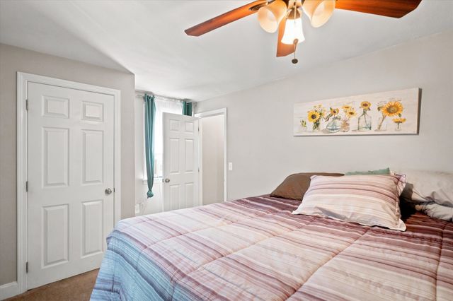 25 Pinewood Loop, Sandown, NH 03873