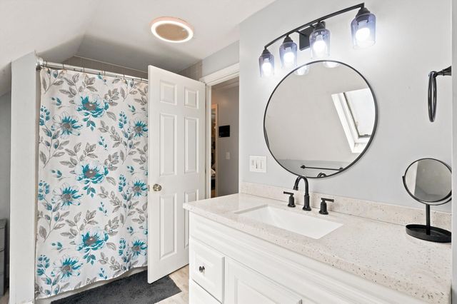 25 Pinewood Loop, Sandown, NH 03873