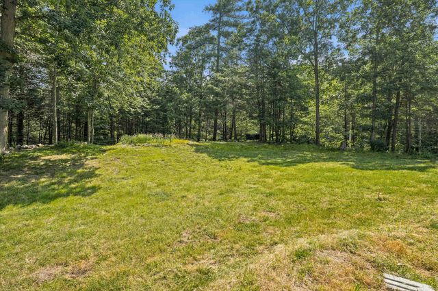 25 Pinewood Loop, Sandown, NH 03873