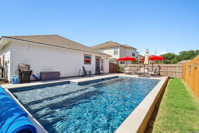 132 SLEEPY VLG, Cibolo, TX 78108