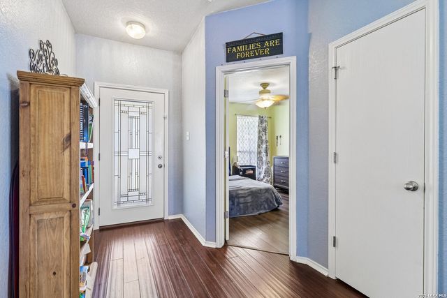 132 SLEEPY VLG, Cibolo, TX 78108