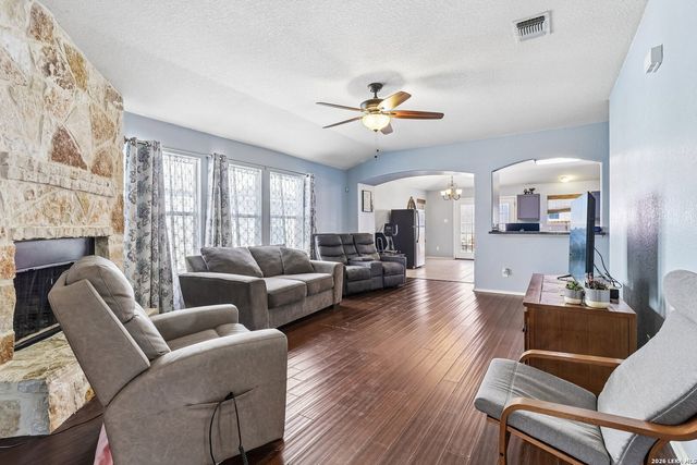 132 SLEEPY VLG, Cibolo, TX 78108