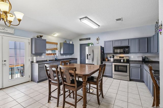 132 SLEEPY VLG, Cibolo, TX 78108