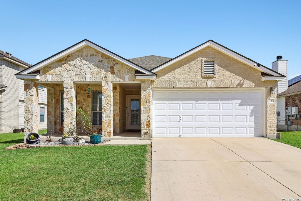 132 SLEEPY VLG, Cibolo, TX 78108