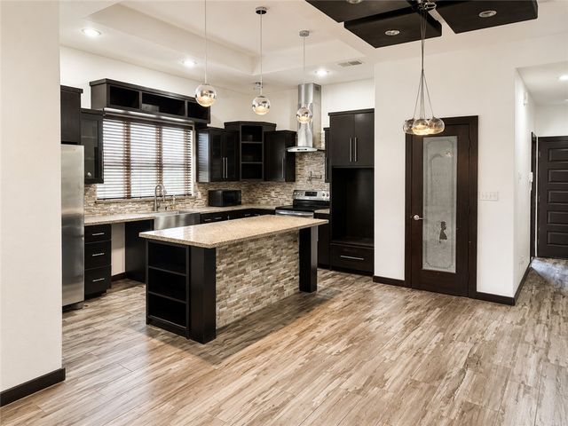 4668 N US Highway 281, Alice, TX 78332