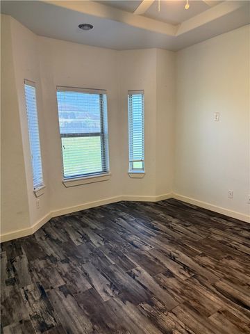 4668 N US Highway 281, Alice, TX 78332