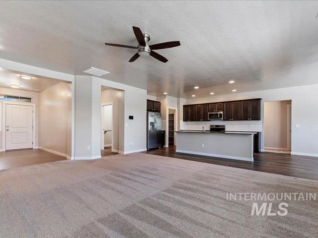 1817 W Henry's Fork Drive, Meridian, ID 83642