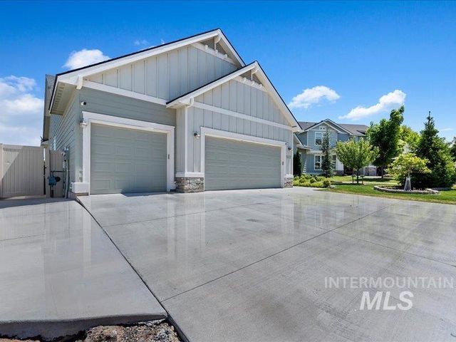1817 W Henry's Fork Drive, Meridian, ID 83642