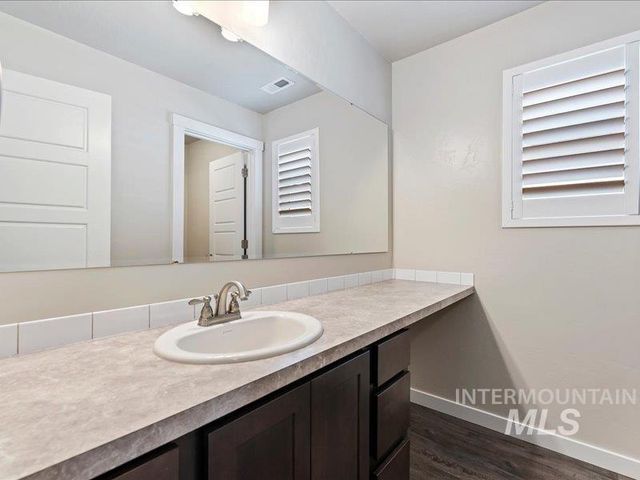 1817 W Henry's Fork Drive, Meridian, ID 83642