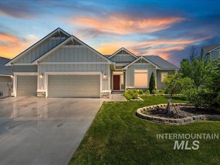 1817 W Henry's Fork Drive, Meridian, ID 83642