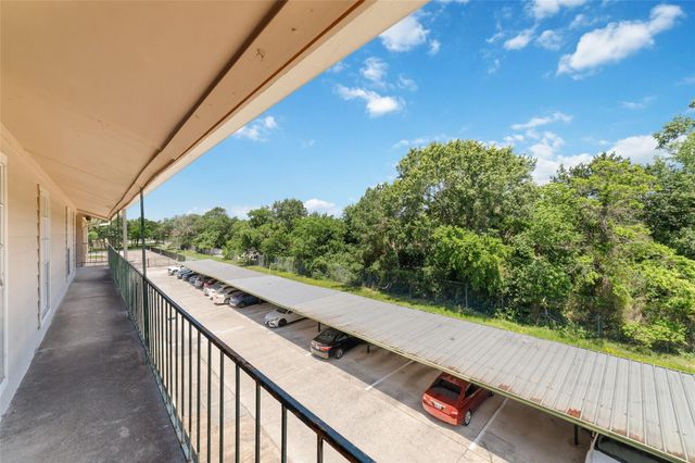 3770 Lovers Wood Lane 709, Houston, TX 77014