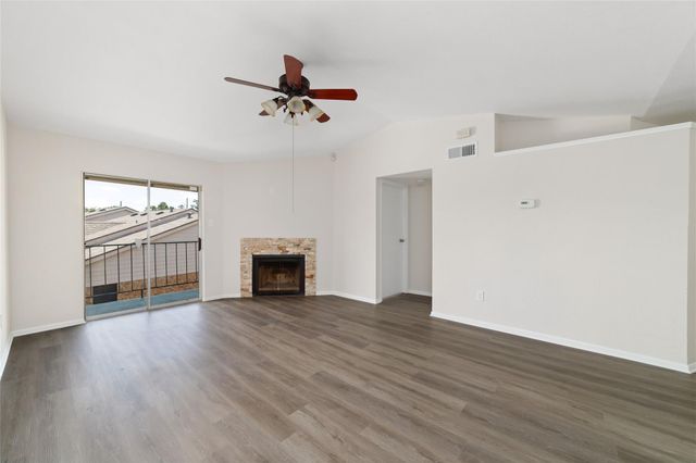 3770 Lovers Wood Lane 709, Houston, TX 77014