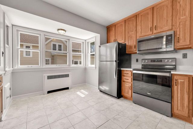 208 W Chestnut STREET, Port Washington, WI 53074