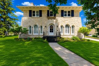 208 W Chestnut STREET, Port Washington, WI 53074