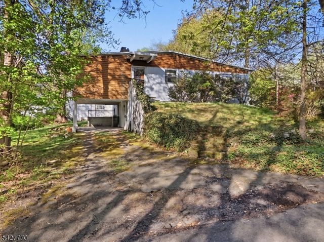 101 Gates Ave, Long Hill Twp., NJ 07933