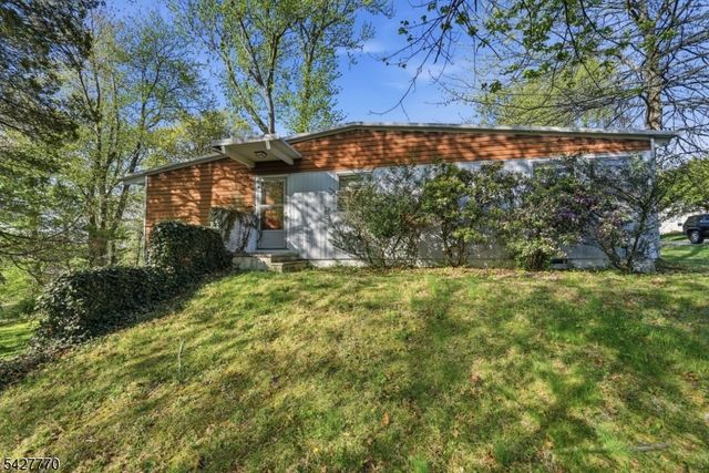101 Gates Ave, Long Hill Twp., NJ 07933