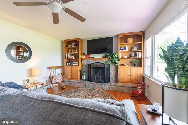 4462 MARTINSBURG PIKE, Clear Brook, VA 22624