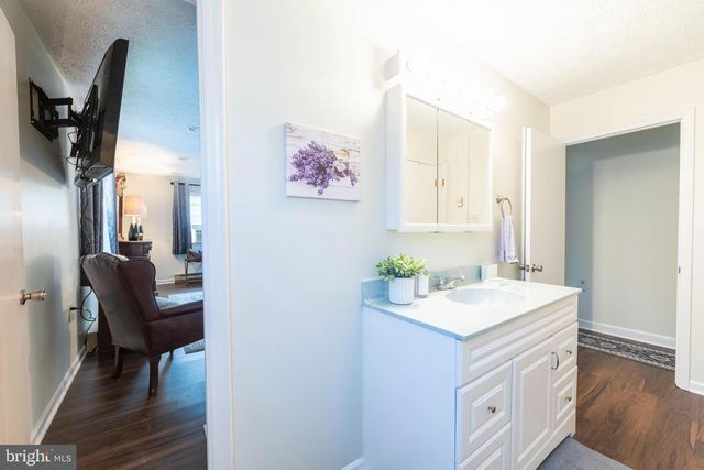 4462 MARTINSBURG PIKE, Clear Brook, VA 22624