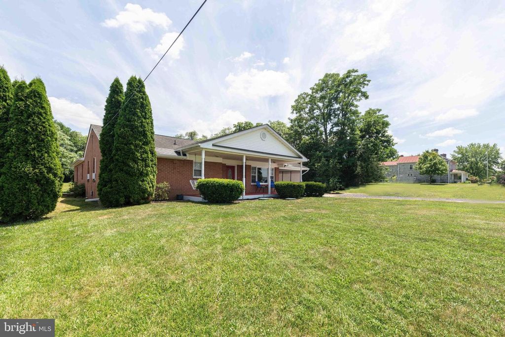4462 MARTINSBURG PIKE, Clear Brook, VA 22624