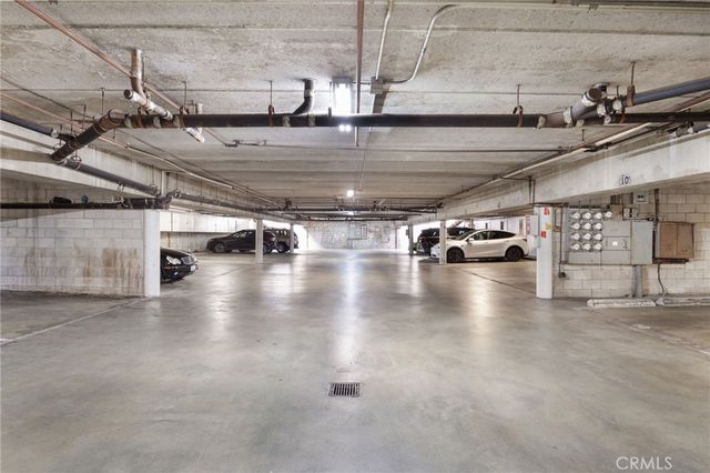 333 Riverdale Drive 15, Glendale, CA 91204