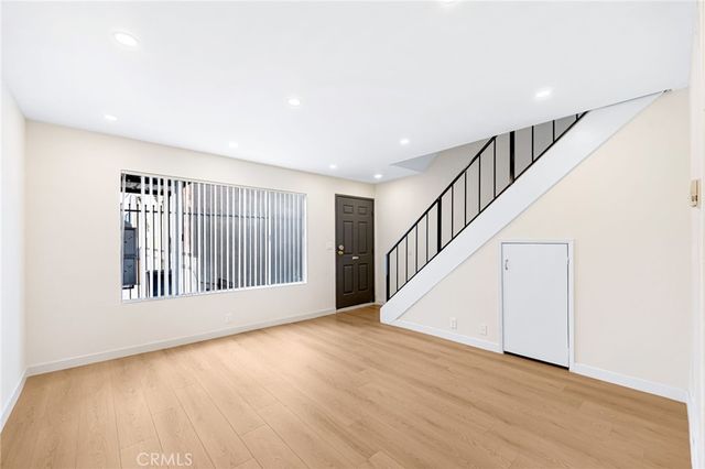 333 Riverdale Drive 15, Glendale, CA 91204