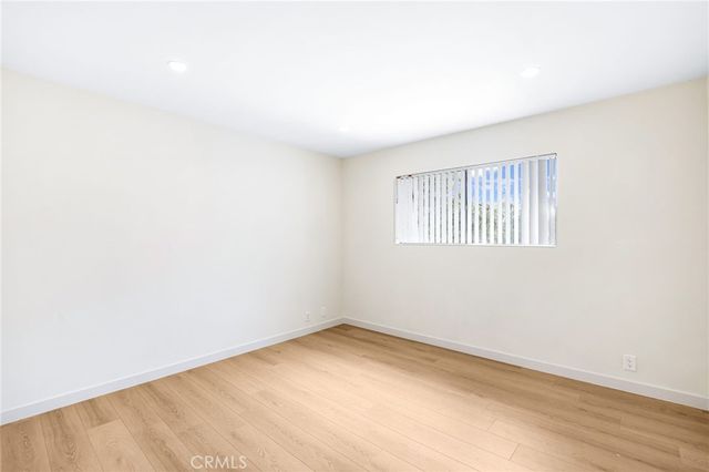 333 Riverdale Drive 15, Glendale, CA 91204