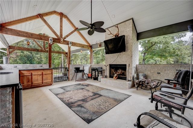 2300 Mount Harmony Road, Greenwood, AR 72936