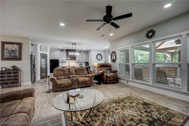 2300 Mount Harmony Road, Greenwood, AR 72936