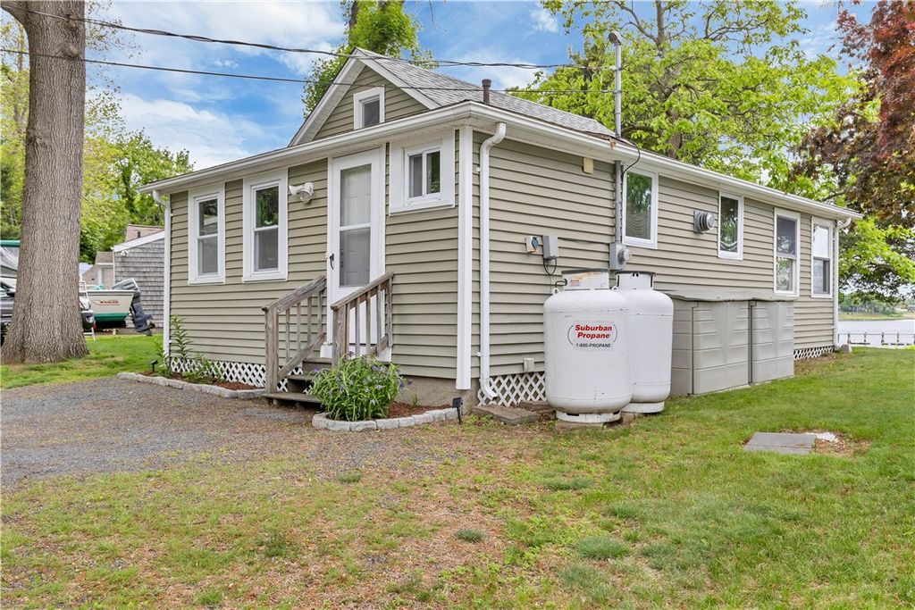 600 Cole Farm Road, Warwick, RI 02889