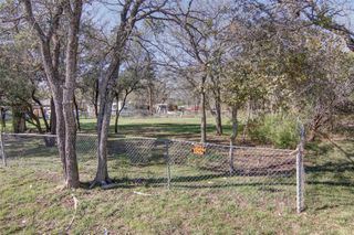 2926 Forest Park Drive, Granbury, TX 76048