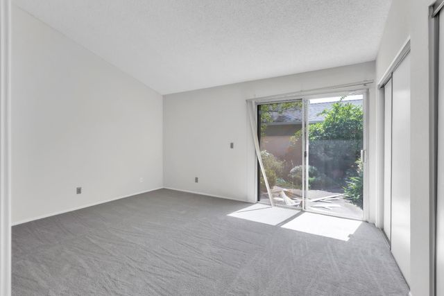 6400 Sunnyfield Way, Sacramento, CA 95823