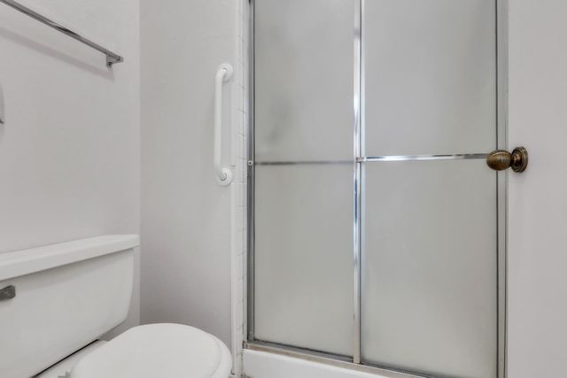 6400 Sunnyfield Way, Sacramento, CA 95823