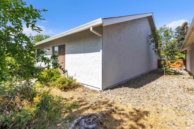 6400 Sunnyfield Way, Sacramento, CA 95823