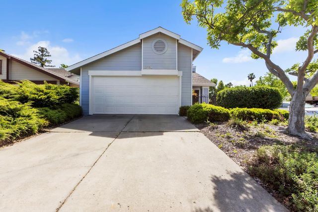 6400 Sunnyfield Way, Sacramento, CA 95823