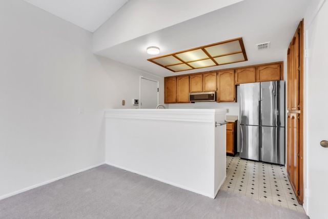 6400 Sunnyfield Way, Sacramento, CA 95823