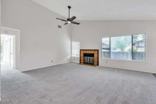 6400 Sunnyfield Way, Sacramento, CA 95823