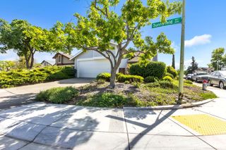 6400 Sunnyfield Way, Sacramento, CA 95823