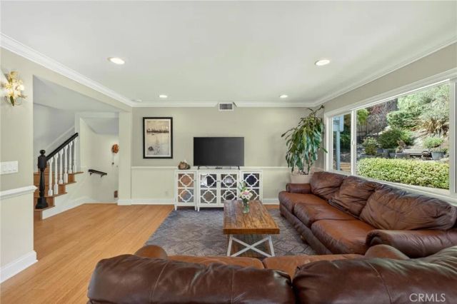 29512 Whitley Collins, Rancho Palos Verdes, CA 90275