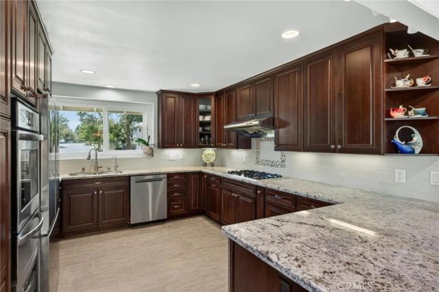 29512 Whitley Collins, Rancho Palos Verdes, CA 90275